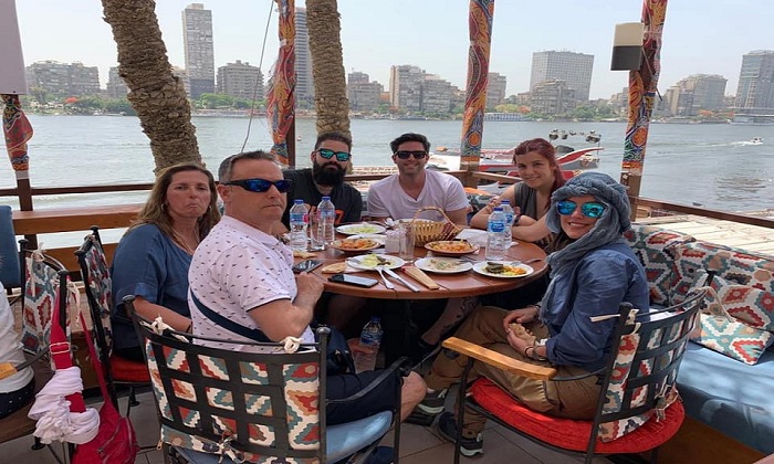 مطاعم على النيل 